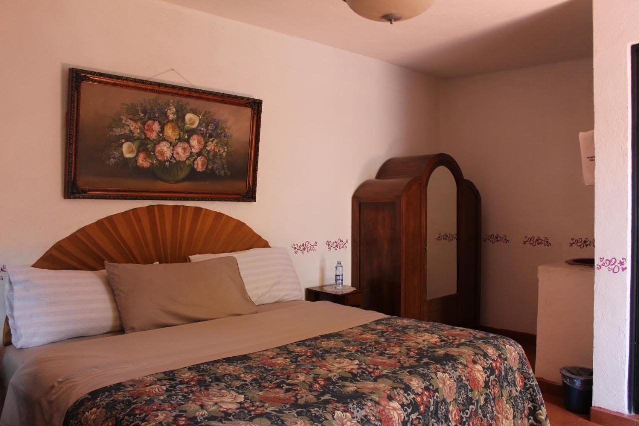 Hotel Posada Chamacuero Комонфорт Экстерьер фото